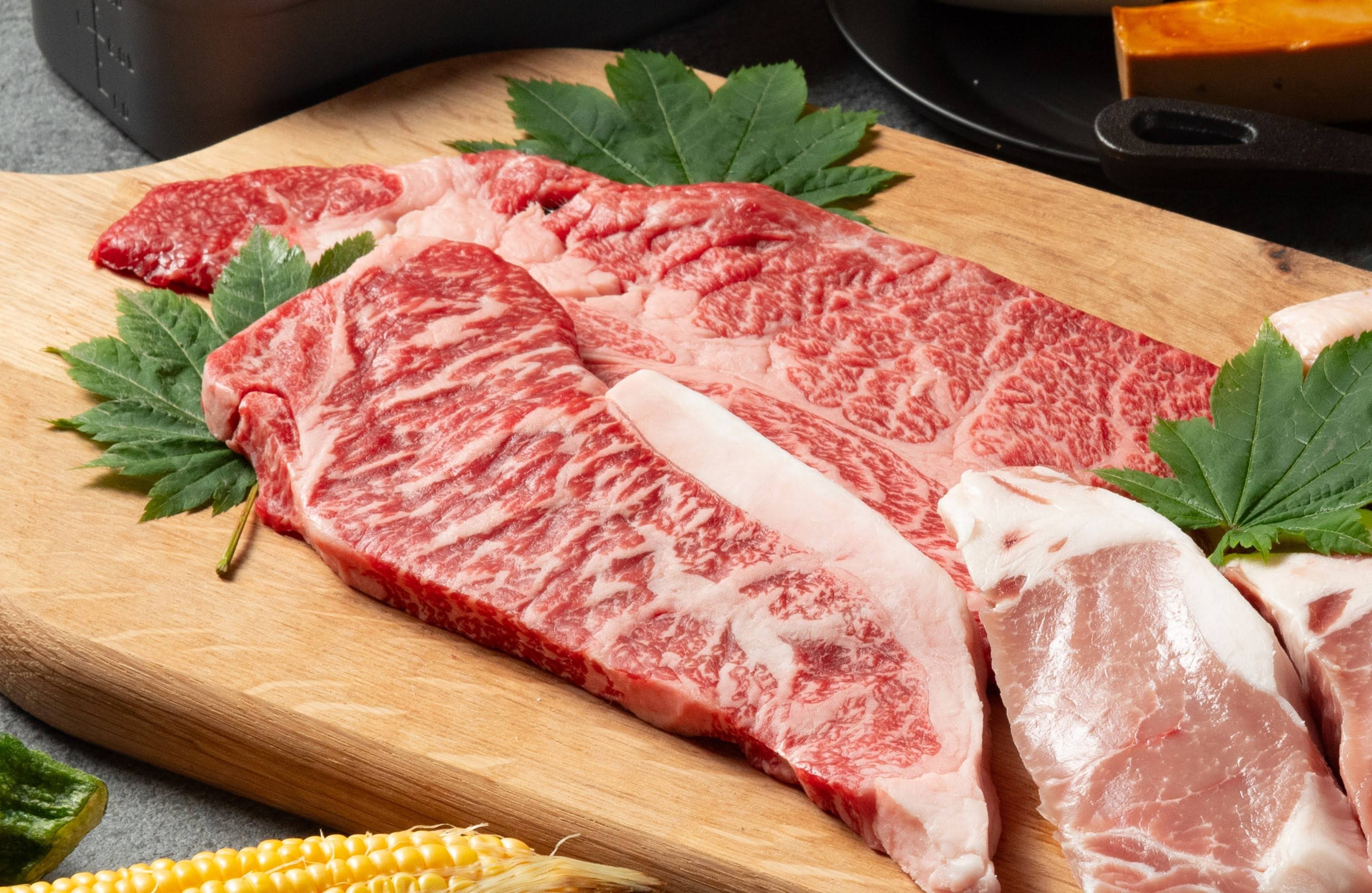 段戸牛肩ロースをはじめとした地元産ブランド肉三種盛コース02